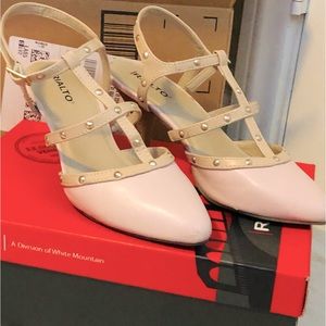Rialto size 7 Mariela Blush color studded flats with short heel